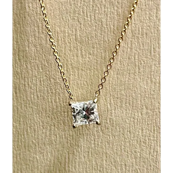 Diamond Pendants/Necklaces Van Atkins Jewelers New Albany, MS