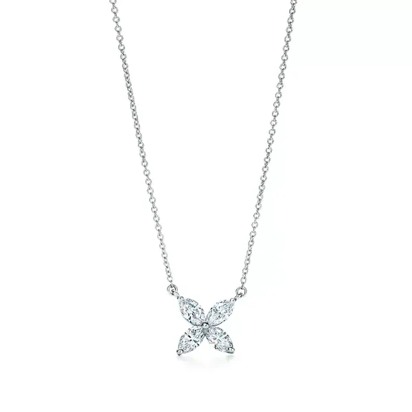 Diamond Pendants/Necklaces Van Atkins Jewelers New Albany, MS