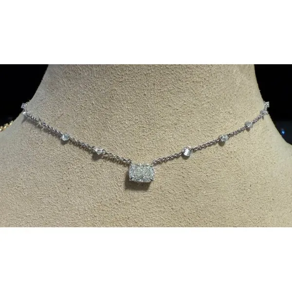 Diamond Pendants/Necklaces Van Atkins Jewelers New Albany, MS