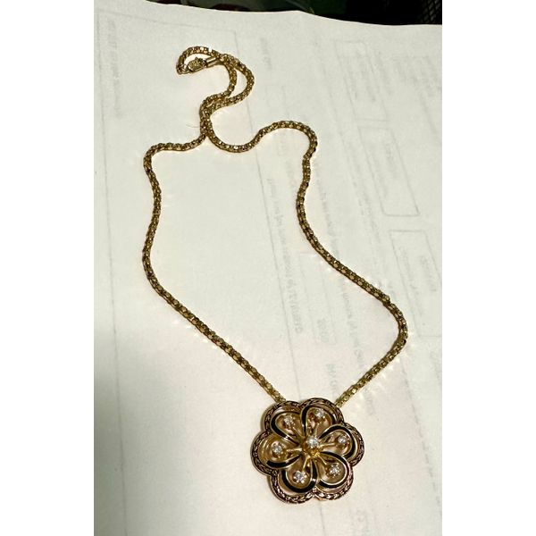 Estate Diamond Pendant/Necklace Van Atkins Jewelers New Albany, MS