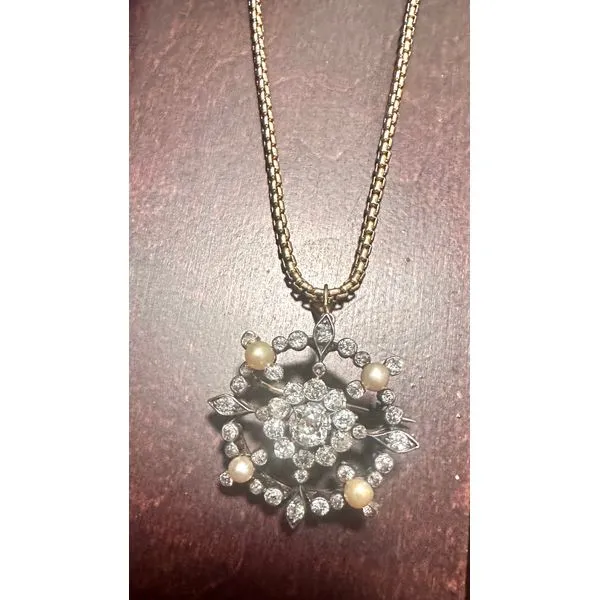 Estate Diamond Pendant/Necklace Van Atkins Jewelers New Albany, MS