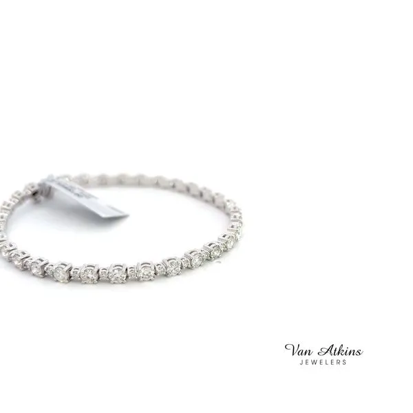 4.16 Carat Diamond Bracelet Image 3 Van Atkins Jewelers New Albany, MS