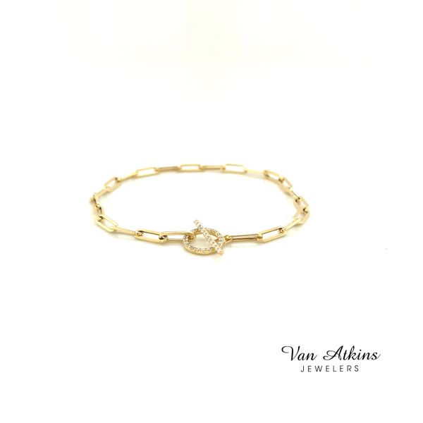 18K Yellow Gold Paperclip Bracelet with a Diamond Toggle Clasp Image 2 Van Atkins Jewelers New Albany, MS