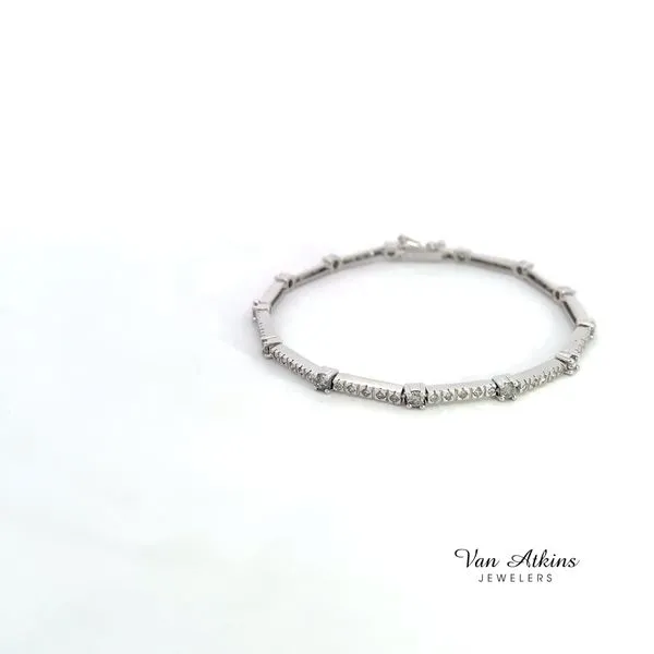 1.25 Carat Estate Diamond Bracelet Image 2 Van Atkins Jewelers New Albany, MS