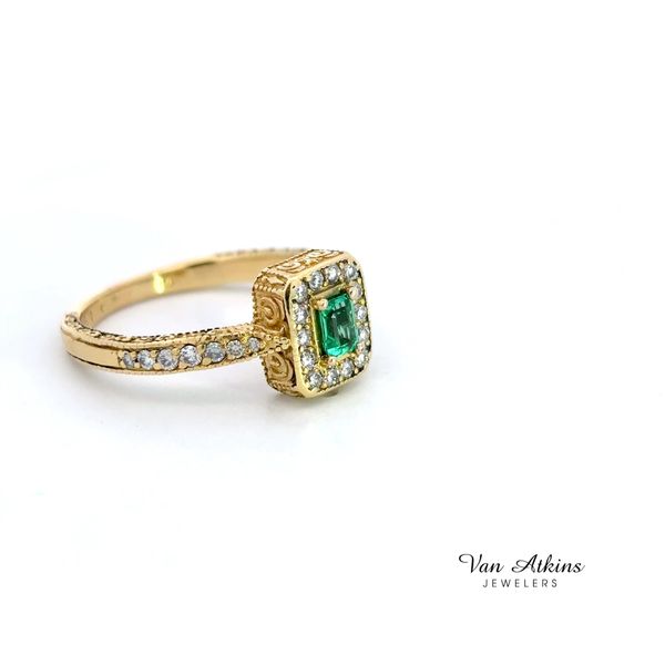 0.61 Carat Colored Stone Rings - Women's Image 3 Van Atkins Jewelers New Albany, MS