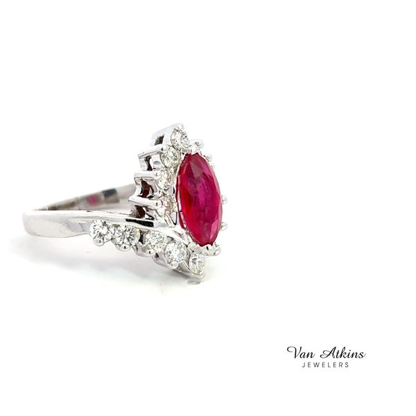 2.37 Carat Colored Stone Rings - Women's Image 3 Van Atkins Jewelers New Albany, MS