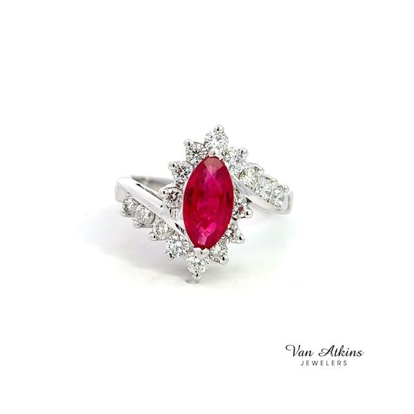 2.37 Carat Colored Stone Rings - Women's Image 4 Van Atkins Jewelers New Albany, MS