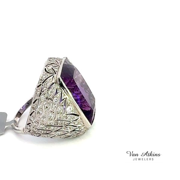 31.5 Carat Estate Color Stone Ring Image 5 Van Atkins Jewelers New Albany, MS