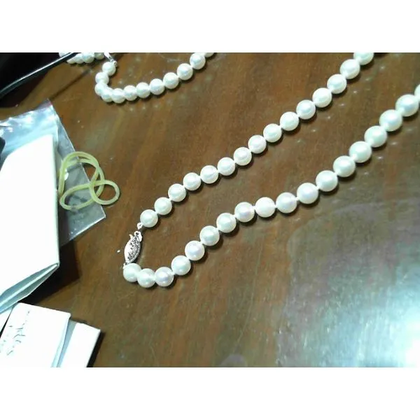 Pearl Pendants/Necklace Van Atkins Jewelers New Albany, MS