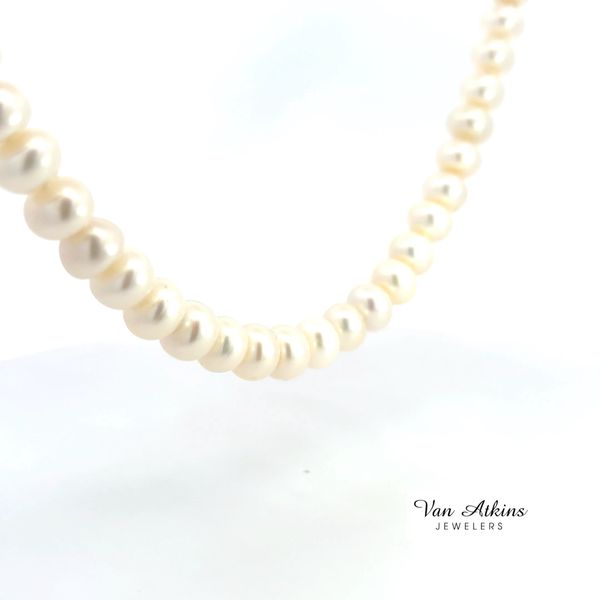 Pearl Necklace Image 2 Van Atkins Jewelers New Albany, MS