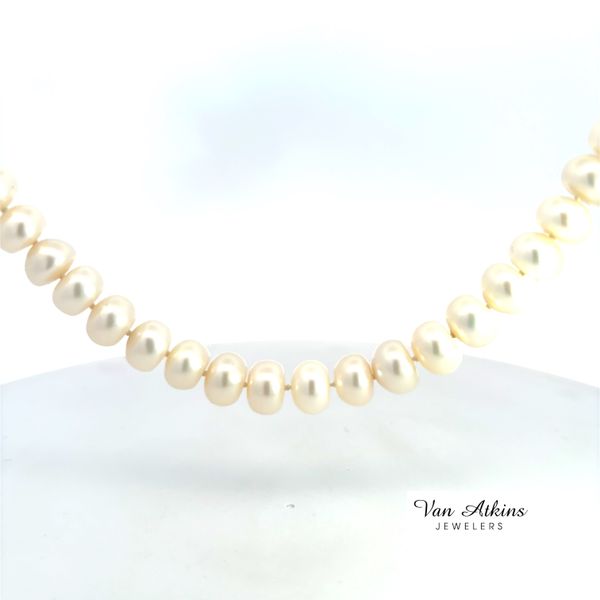 Pearl Necklace Image 3 Van Atkins Jewelers New Albany, MS