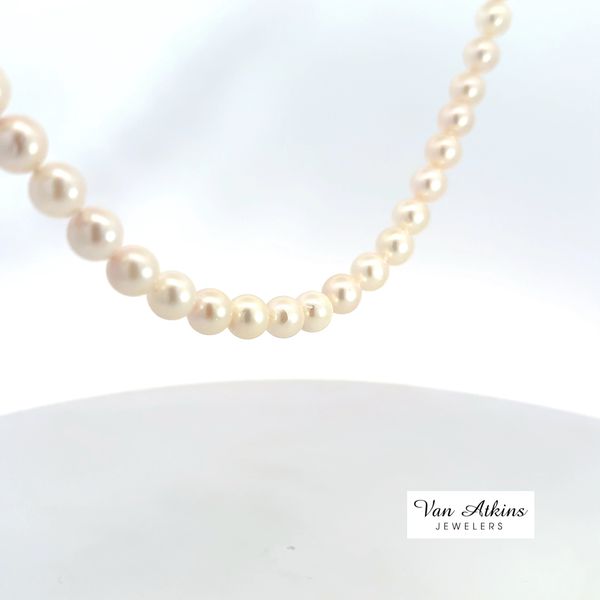 Pearl Necklace Image 2 Van Atkins Jewelers New Albany, MS