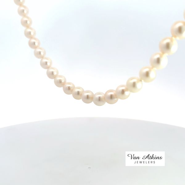 Pearl Necklace Image 3 Van Atkins Jewelers New Albany, MS