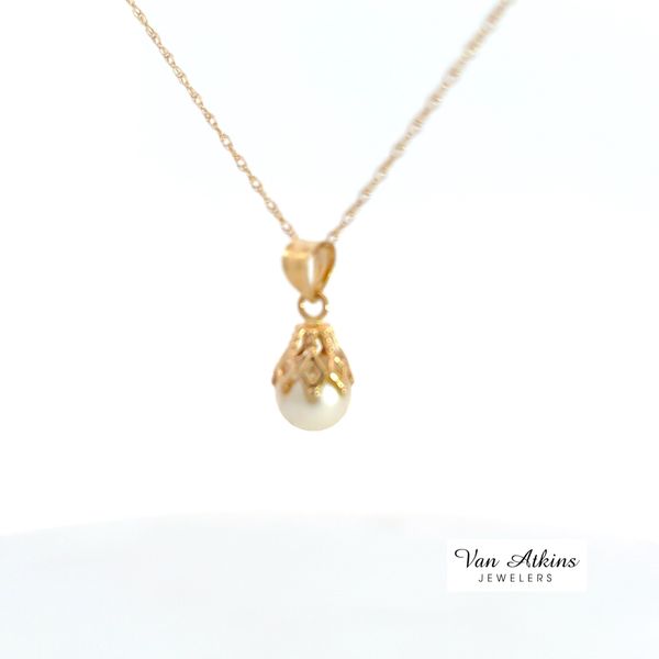 Pearl Pendant Image 3 Van Atkins Jewelers New Albany, MS