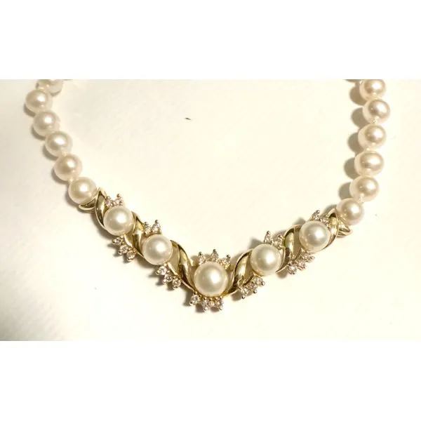 Pearl Pendants/Necklace Van Atkins Jewelers New Albany, MS