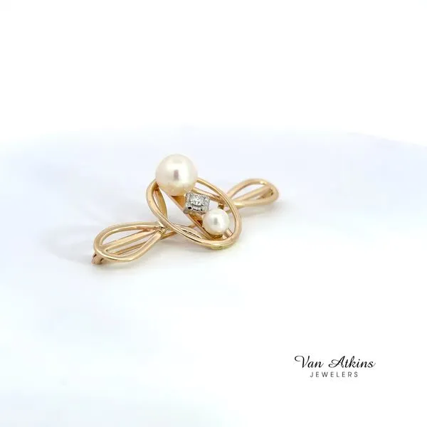 0.12 Carat Estate Pearl Pin Image 3 Van Atkins Jewelers New Albany, MS