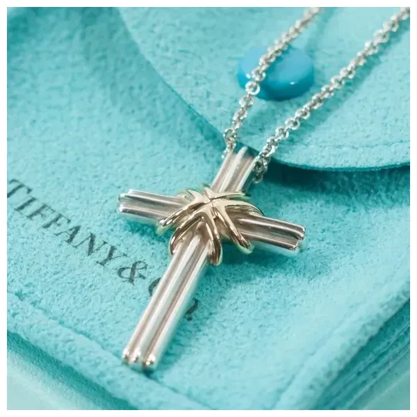 Precious Metal (No Stones) Pendants / Necklaces Van Atkins Jewelers New Albany, MS