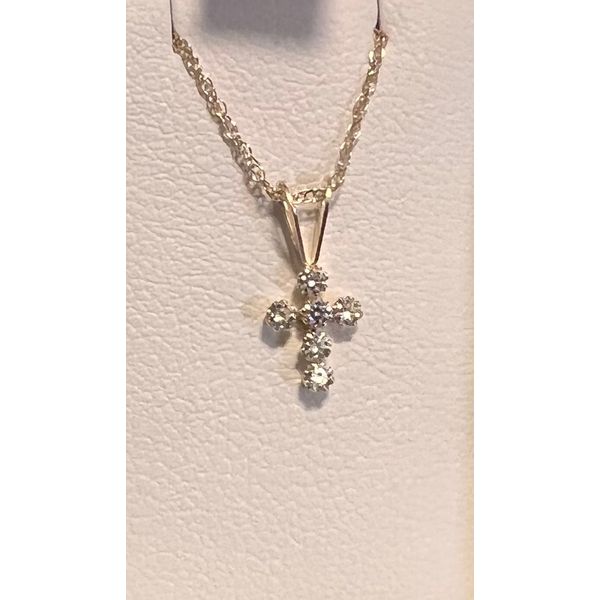 Precious Metal (No Stones) Pendants / Necklaces Van Atkins Jewelers New Albany, MS