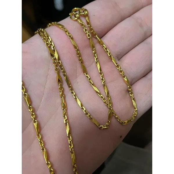 Precious Metal (No Stones) Chains Van Atkins Jewelers New Albany, MS