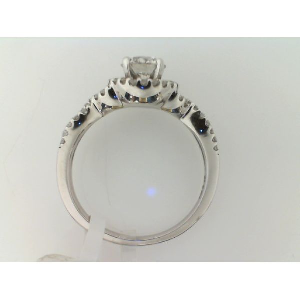 14K White Gold Halo Diamond Engagement Ring Image 2 Vandenbergs Fine Jewellery Winnipeg, MB