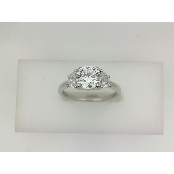 3-Stone Diamond Engagement Ring Vandenbergs Fine Jewellery Winnipeg, MB