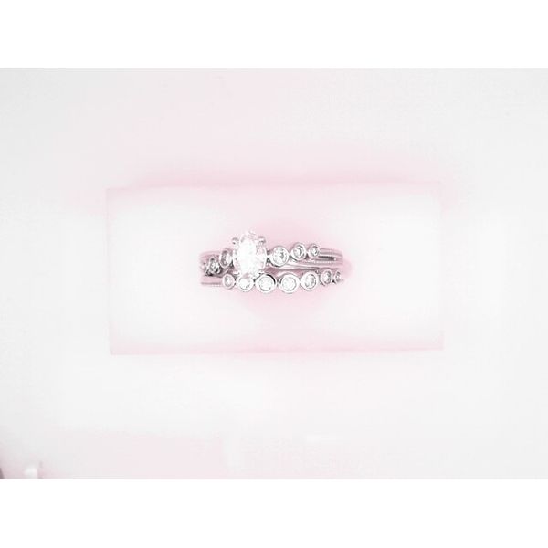 10K White Gold Diamond Bridal Set Vandenbergs Fine Jewellery Winnipeg, MB