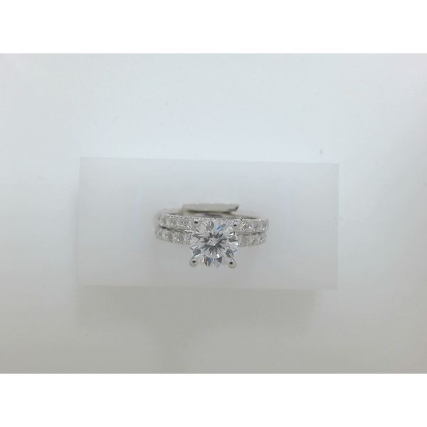 14K White Gold Round Diamond Bridal Set Vandenbergs Fine Jewellery Winnipeg, MB