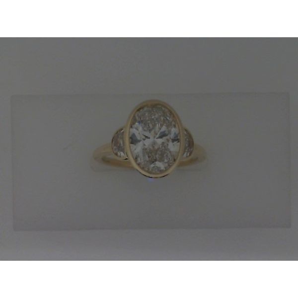 14K Gold 3-Stone Diamond Engagement Ring Vandenbergs Fine Jewellery Winnipeg, MB