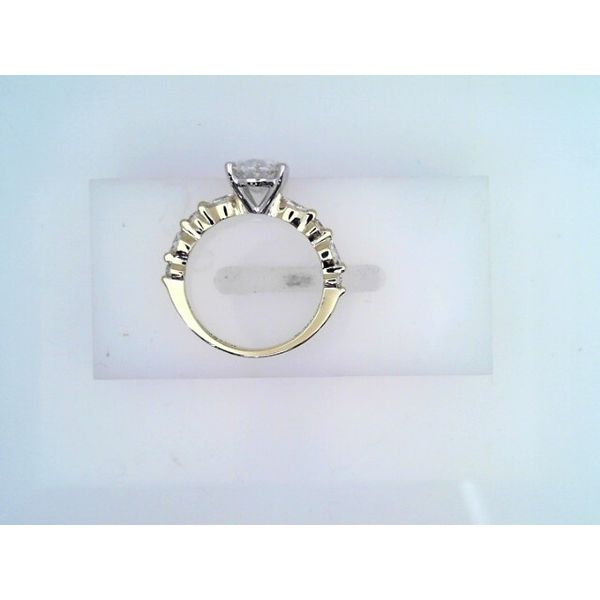 14K Gold Oval Diamond Engagement Ring Image 2 Vandenbergs Fine Jewellery Winnipeg, MB
