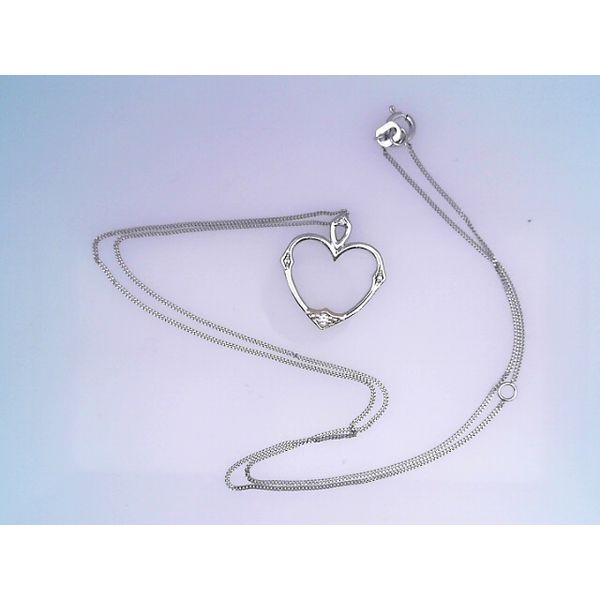 10K White Gold Diamond Heart Necklace Vandenbergs Fine Jewellery Winnipeg, MB