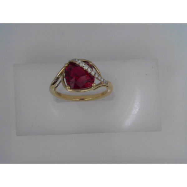 14K Gold Ruby & Diamond Ring Vandenbergs Fine Jewellery Winnipeg, MB
