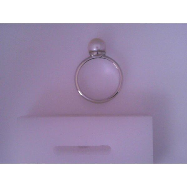 14K White Gold Pearl Ring Image 4 Vandenbergs Fine Jewellery Winnipeg, MB