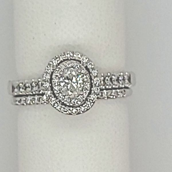 !4 Karat White Gold Diamond Engagment Ring and Matching Wedding Band Van Scoy Jewelers Wyomissing, PA