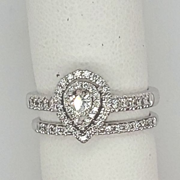 !4 Karat White Gold Diamond Engagment Ring and Matching Wedding Band Van Scoy Jewelers Wyomissing, PA