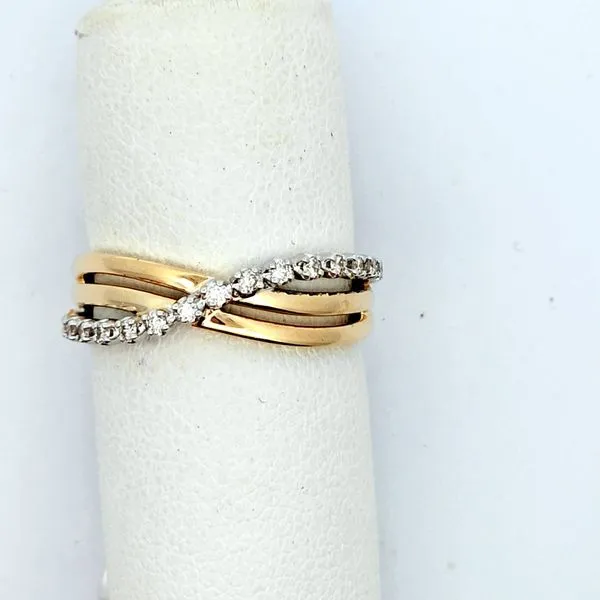 DIAMOND RING Van Scoy Jewelers Wyomissing, PA