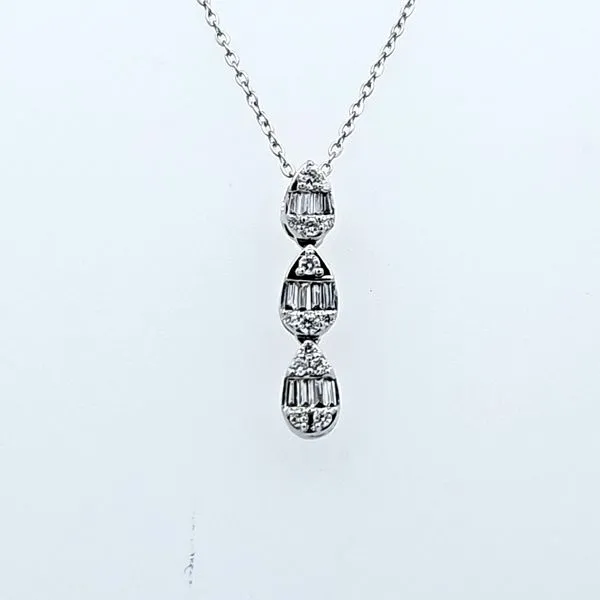 Diamond Pendant Van Scoy Jewelers Wyomissing, PA
