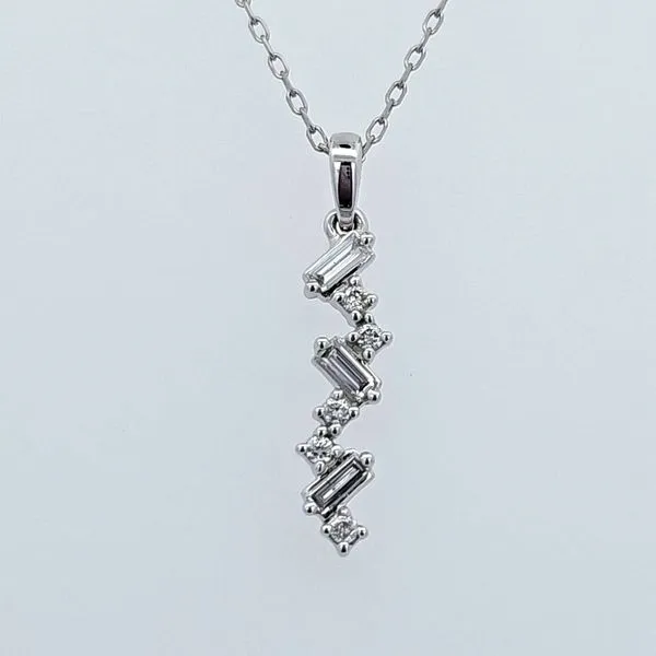 Timeless Elegance: 14 Karat White Gold 1/4 Carat Diamond ...