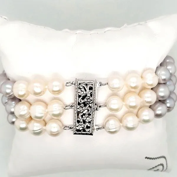 LADY'S PEARL BRACELET Van Scoy Jewelers Wyomissing, PA
