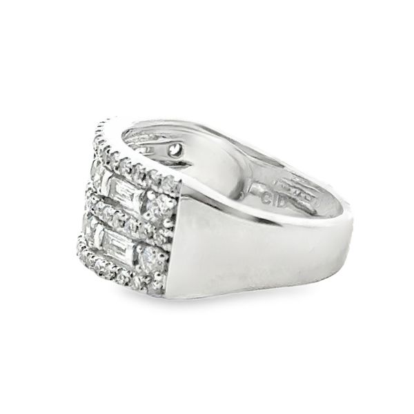 7.25, 14k WG 1.14CTTW Rd & Bag Dia Ring Image 2 Vaughan's Jewelry Edenton, NC