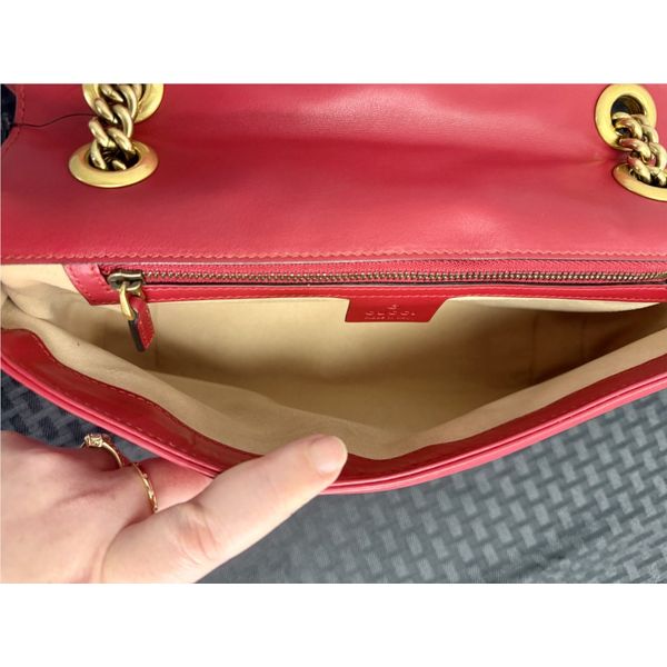 Gucci GG Red Medium Marmont Shoulder Bag (Preowned, Final Sale) Image 3 Vaughan's Jewelry Edenton, NC