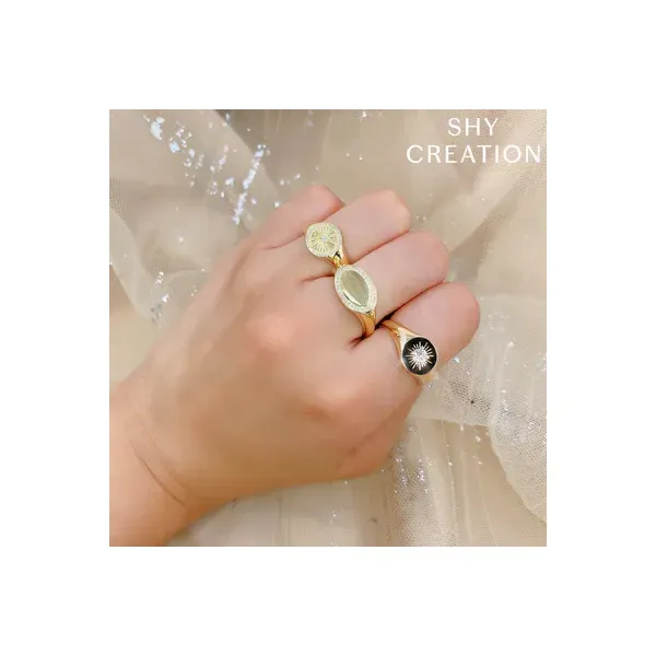 14 Karat Yellow Gold Diamond Signet Ring Image 2 Venus Jewelers Somerset, NJ