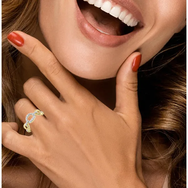 14K Yellow Gold Diamond Link Fashion Ring – Size 6.5, 0.25ctw Image 2 Venus Jewelers Somerset, NJ