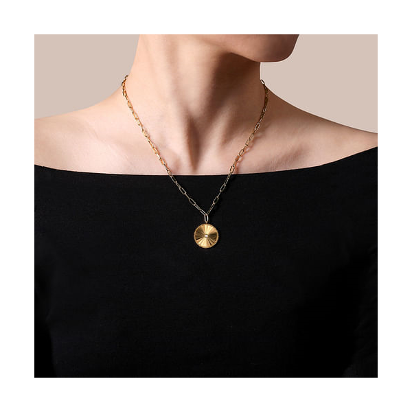 Yellow 14K Gold Medal Pendant with Diamonds for Women – Venus