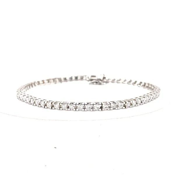 14 Karat White Gold Diamond Tennis Bracelet Venus Jewelers Somerset, NJ