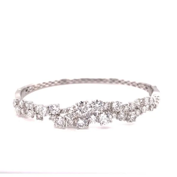 18 Karat White Gold Diamond Bangle Bracelet Venus Jewelers Somerset, NJ