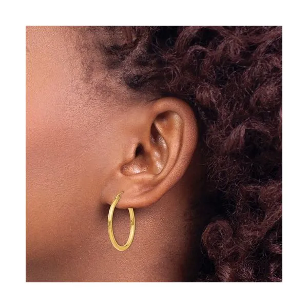 14k Polished Lightweight Tube Hoop Earrings Image 2 Venus Jewelers Somerset, NJ