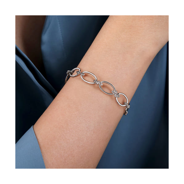 Sterling Silver Link Chain Bracelet Image 3 Venus Jewelers Somerset, NJ