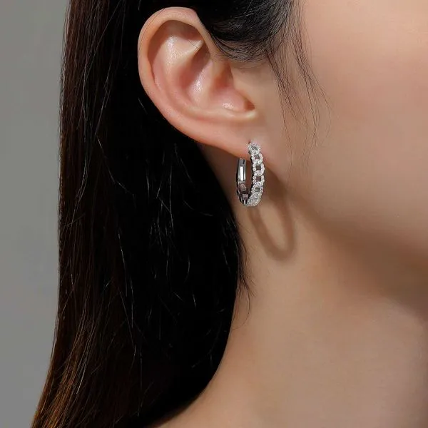 Lafonn's Interlocking Circles Hoops Image 2 Venus Jewelers Somerset, NJ