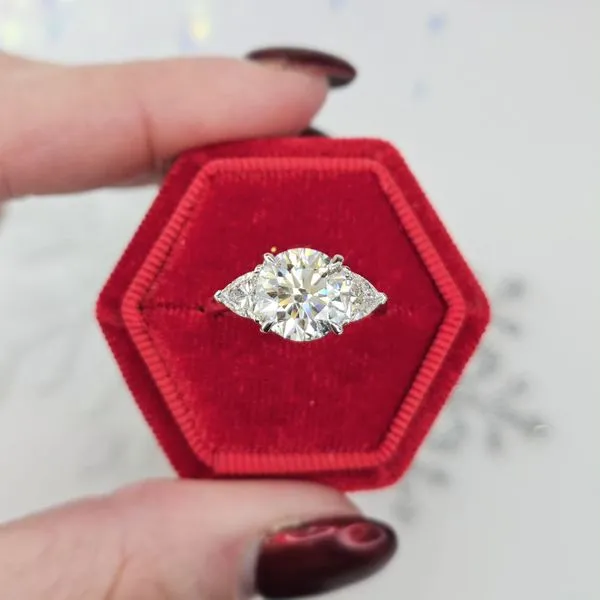 3.01ct Round Brilliant Cut Lab Grown Diamond Ring Image 4 Victoria Jewellers REGINA, SK