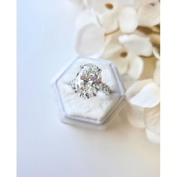 10.52ct Oval Brilliant Cut Lab Grown Diamond Ring Victoria Jewellers REGINA, SK